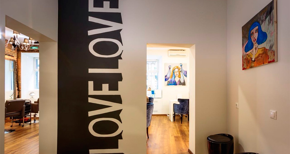 интерьер салона Love Love Salon Patriki