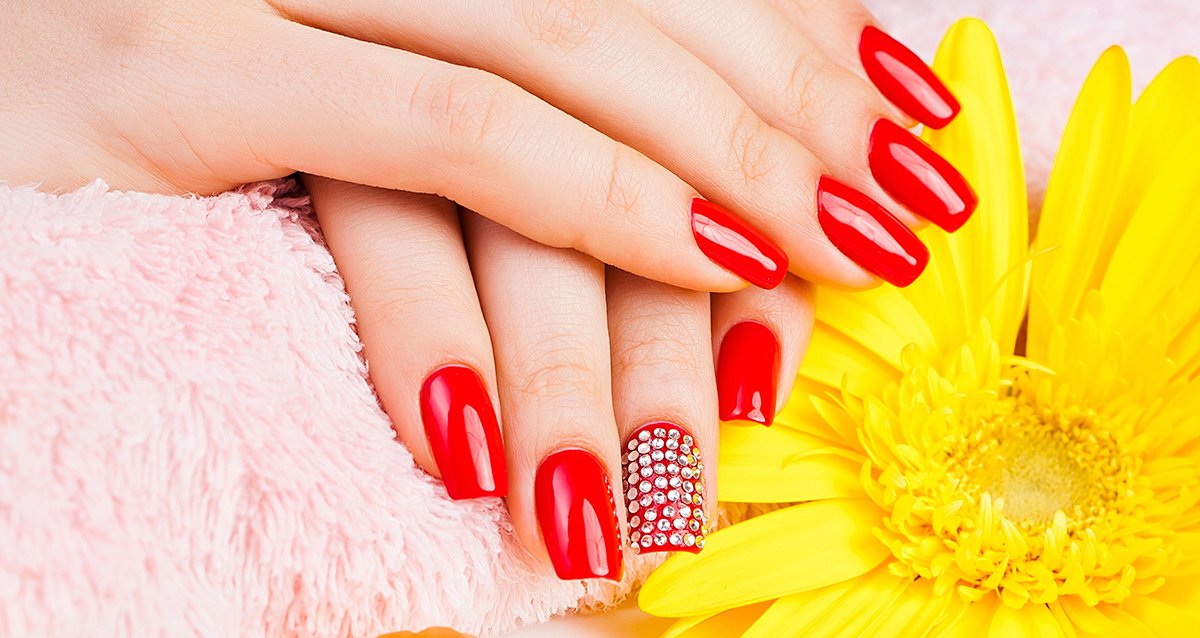 -50% на маникюр и педикюр в студии Nails Up
